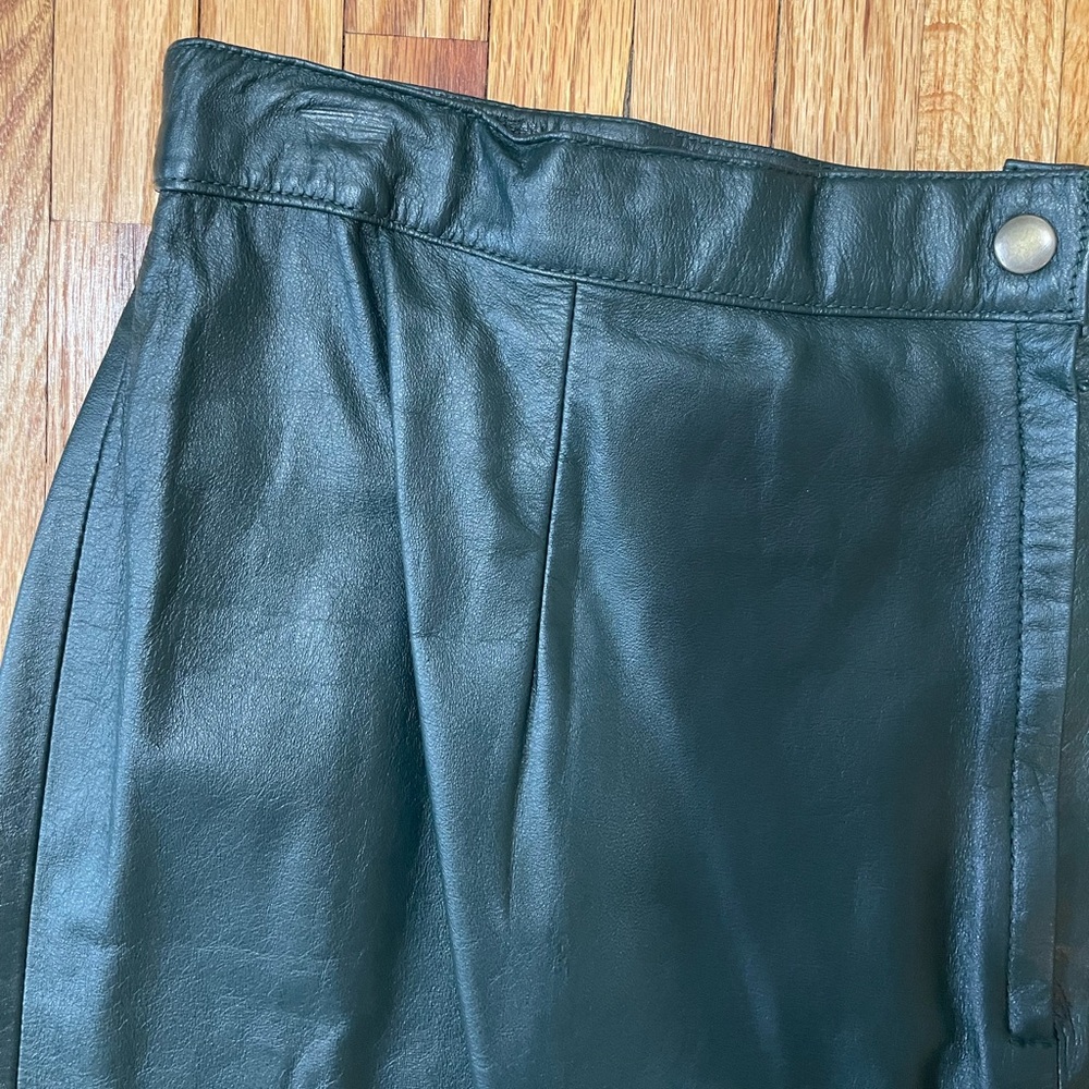Vintage Green Leather Skirt - Picture 11 of 13